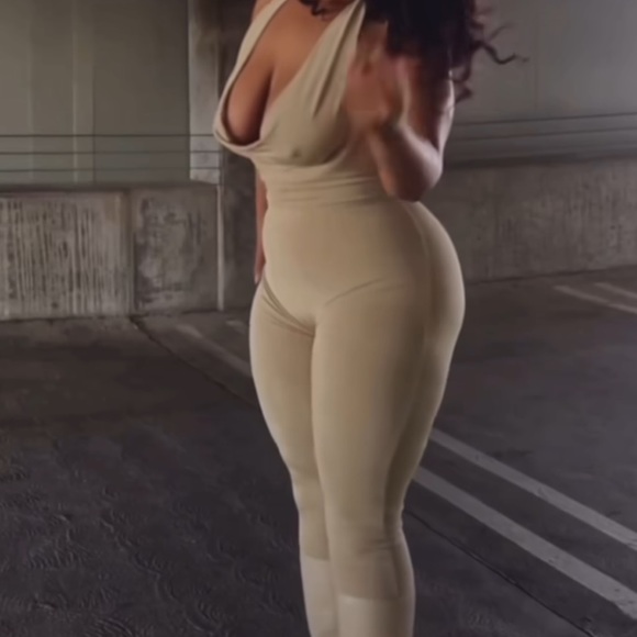 Laina Rauma Slinky Halter Jumpsuit in Mermaid - Picture 2 of 5